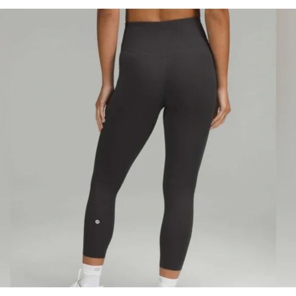 Women Lululemon Base Pace High-Rise Crop 23"Leggings in Graphite Grey Size 6 - Picture 2 of 9